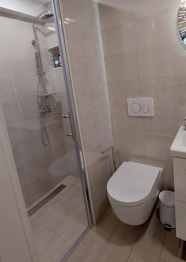 Apartma Rizana Dekani Luaran gambar